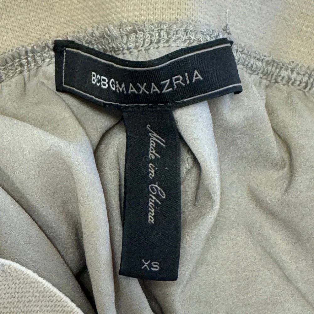 BCBGMaxAzria please note